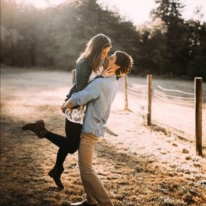 Meet your Posher, Cara